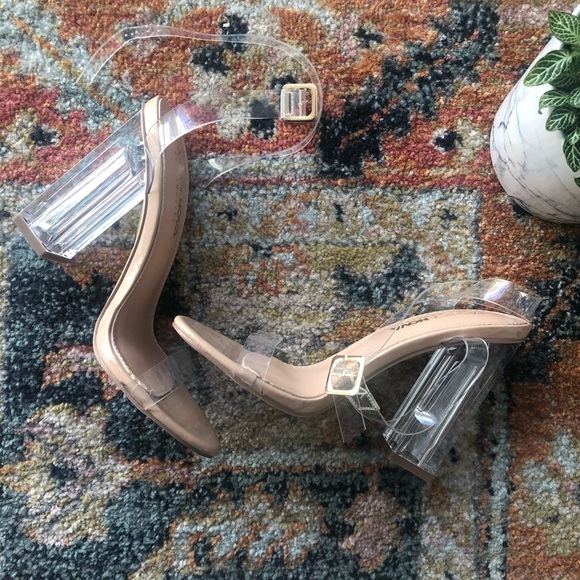 FashionNova |The Glass Slipper - Picture 5 of 8